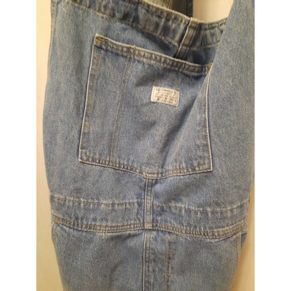 Levi's Wmn "VTG" Shortalls - In the Field XL missing one "button" nwt msrp 69.99 - Picture 3 of 9